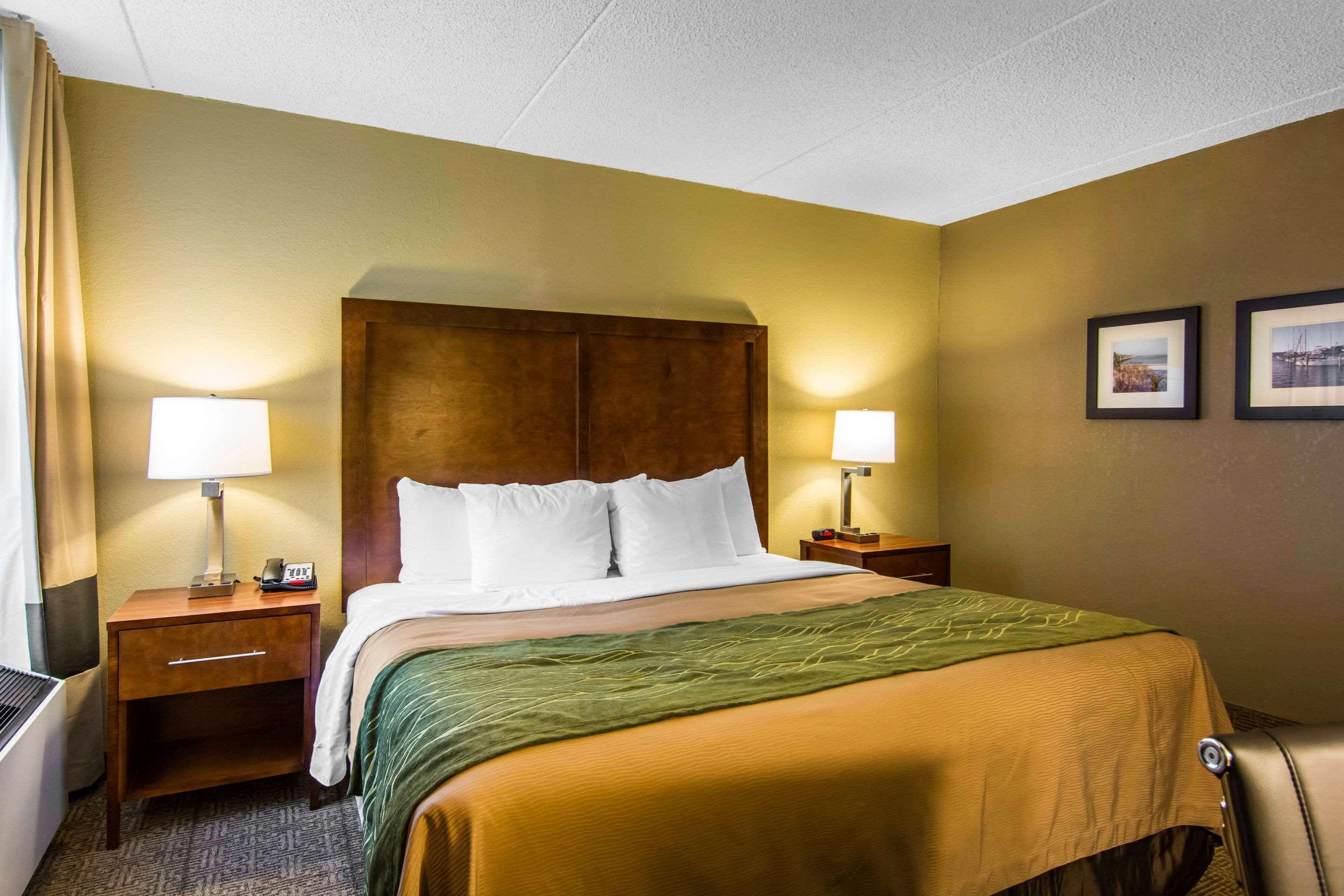 Comfort Inn Newport News-Williamsburg East Exterior photo