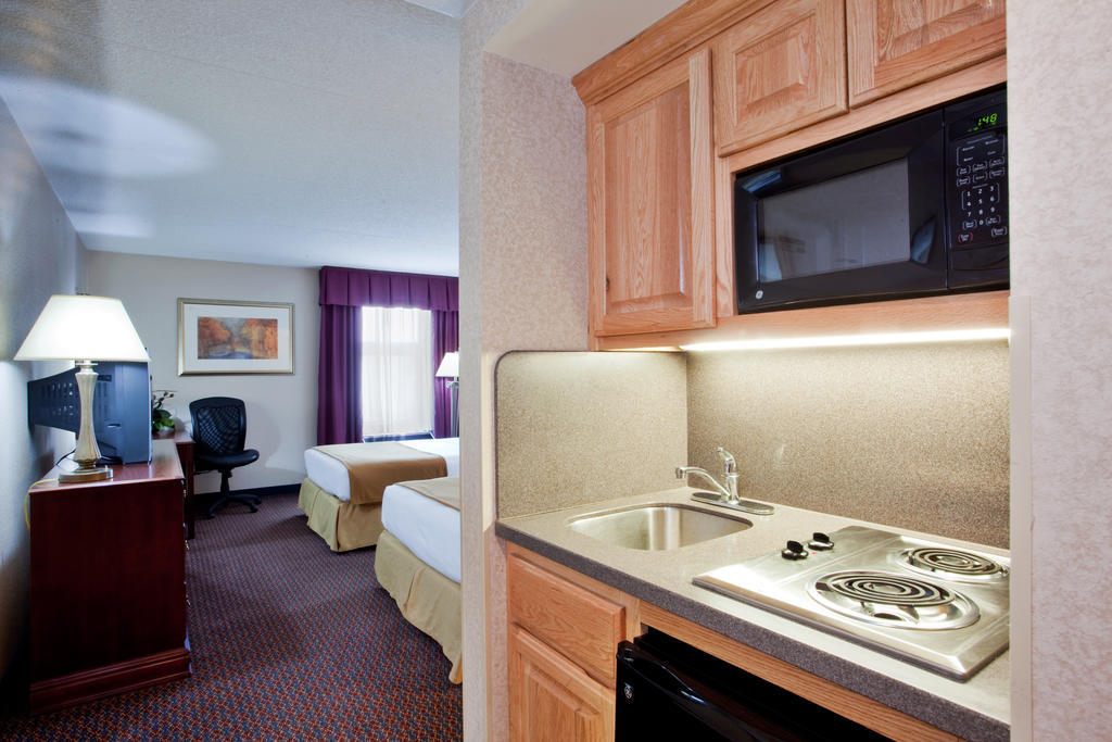 Comfort Inn Newport News-Williamsburg East Room photo